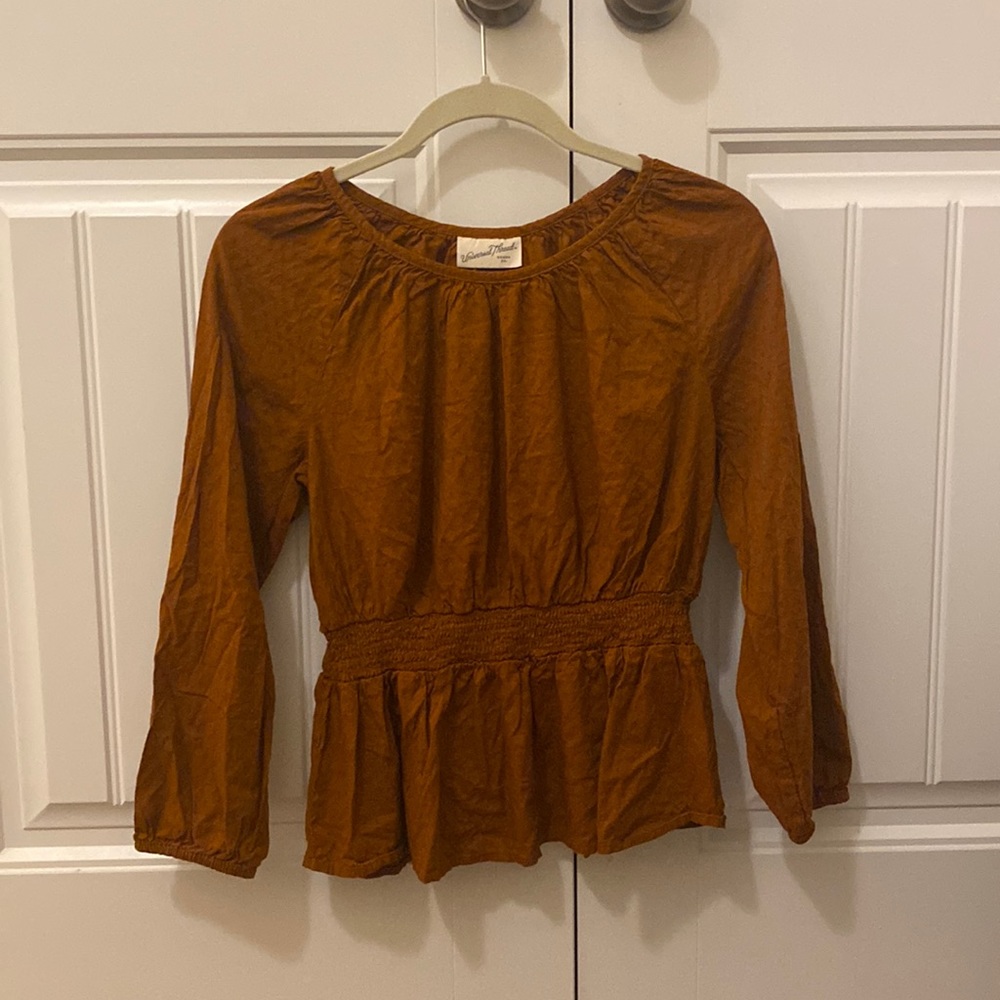 Universal Thread Top